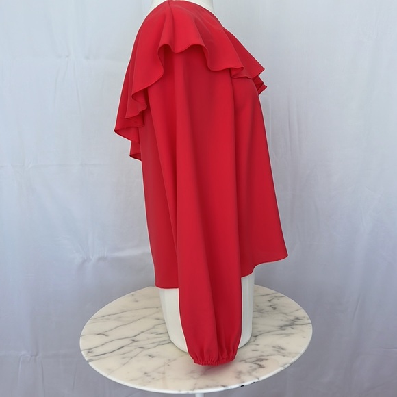 Aritzia Wilfred Allaire Ruffle One
Shoulder Blouse size medium - Picture 5 of 12